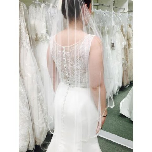 Sample Plunging Wedding Dress, Ivory Sz 4, Reg $2499, Sexy Fit & Flare & Light - Picture 6 of 8